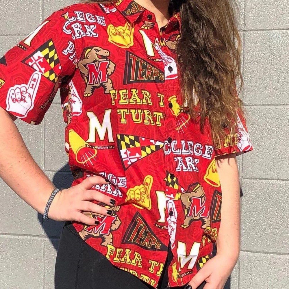 🆕 UMD Fan Pattern (Red) / Hawaiian Shirt XL
